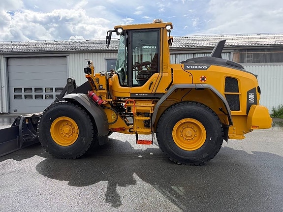 Volvo L60H bra utrustad  1.170.000+moms nya däck 2 of 5