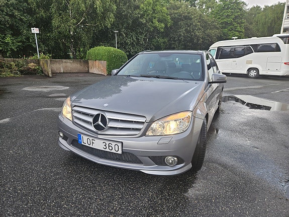Mercedes-Benz C220 5 of 5
