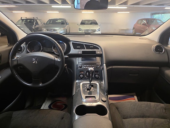 Peugeot 3008 13 of 17