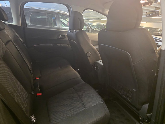 Peugeot 3008 11 of 17