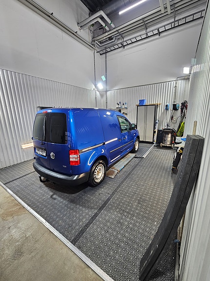 Volkswagen Caddy 4 of 5