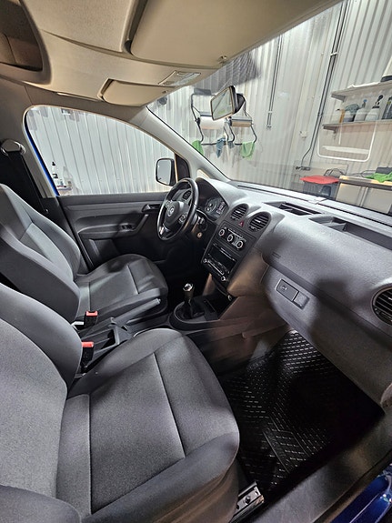 Volkswagen Caddy 9 of 10