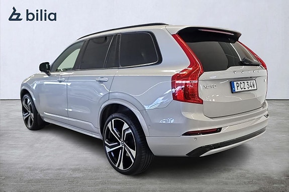 Volvo XC90 2 of 23