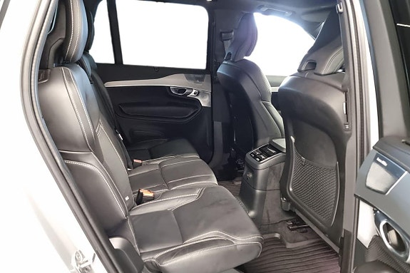 Volvo XC90 9 of 23