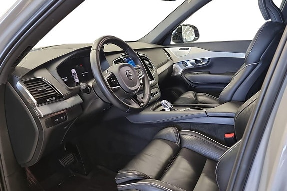 Volvo XC90 14 of 23