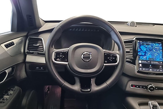 Volvo XC90 11 of 23