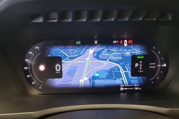 Volvo XC90 16 of 23