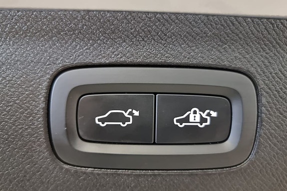 Volvo XC90 22 of 23