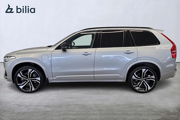 Volvo XC90 3 of 23