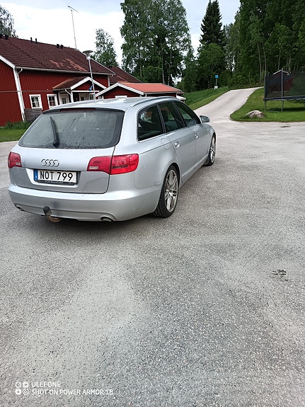 Audi A6 4 of 5