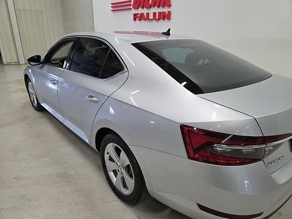 Skoda Superb 7 of 8