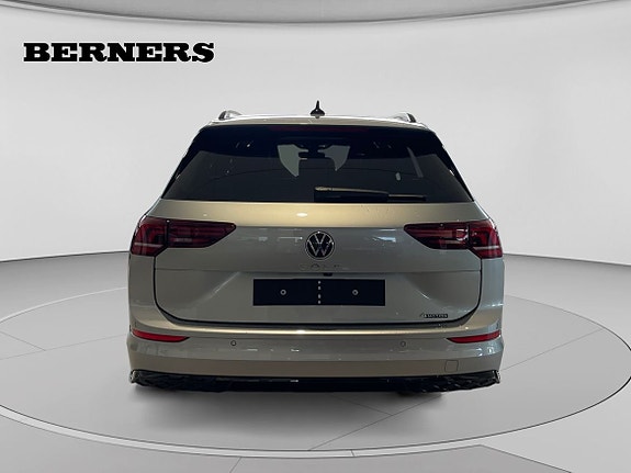 Volkswagen Golf VIII 4 of 15