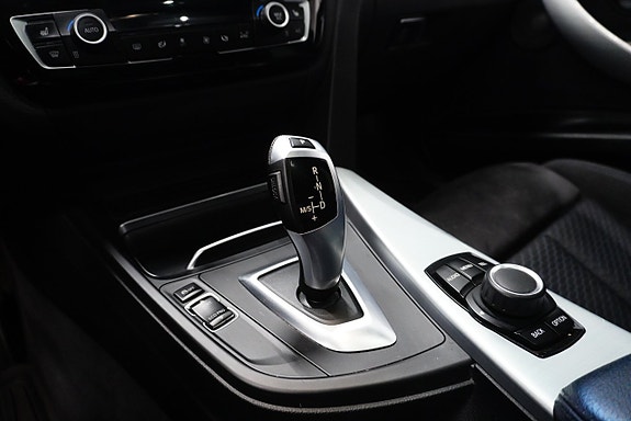 BMW 320d 18 of 21