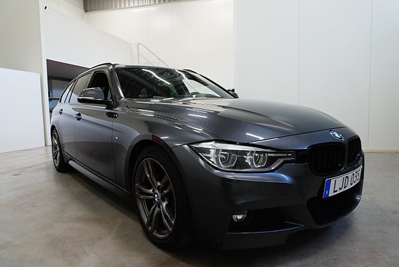 BMW 320d 3 of 5