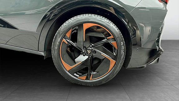 Cupra Tavascan 6 of 12