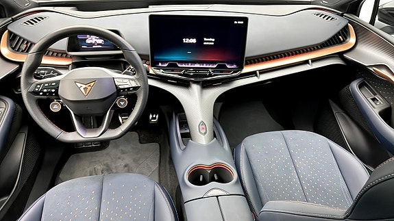 Cupra Tavascan 10 of 12