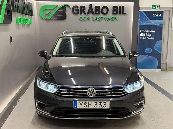 Volkswagen Passat 4 of 21