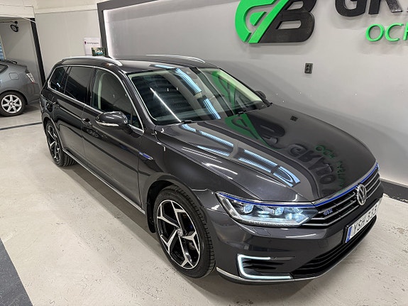 Volkswagen Passat 7 of 21