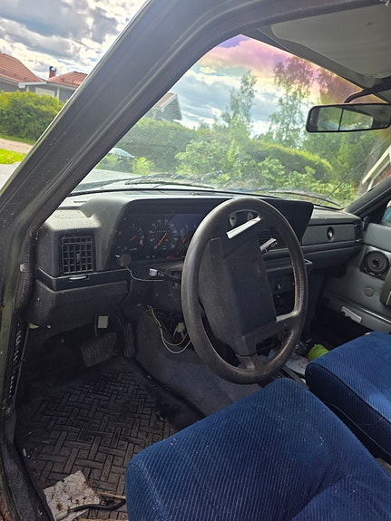 Volvo 240 9 of 14