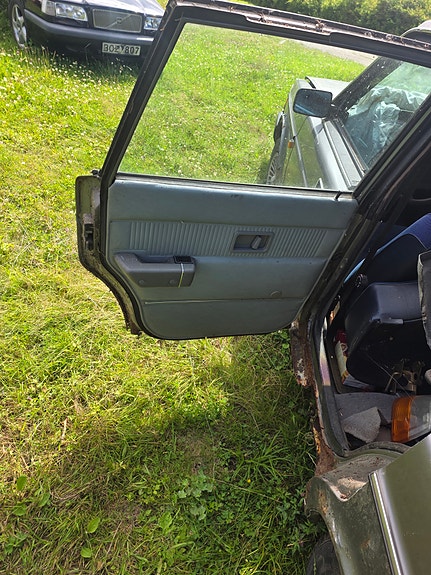 Volvo 240 11 of 14