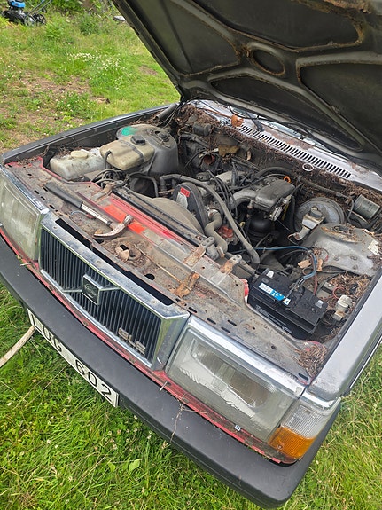 Volvo 240 8 of 14