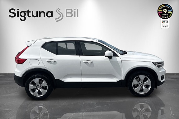 Volvo XC40 6 of 21