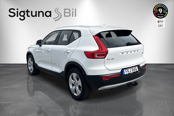 Volvo XC40 3 of 21