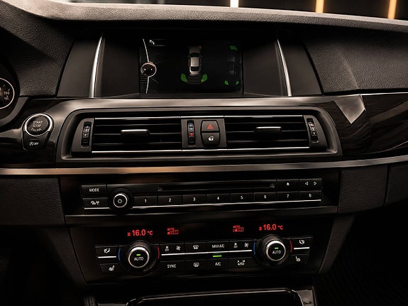 BMW 520d 12 of 13
