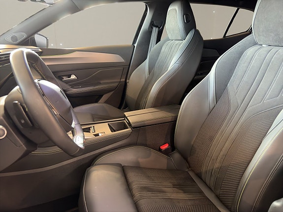 Peugeot 408 9 of 14