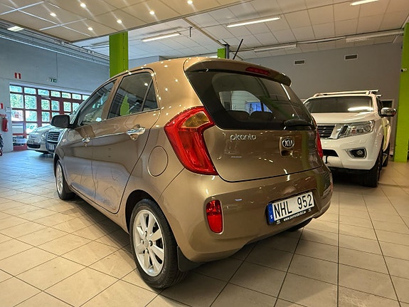 Kia Picanto 5 of 11