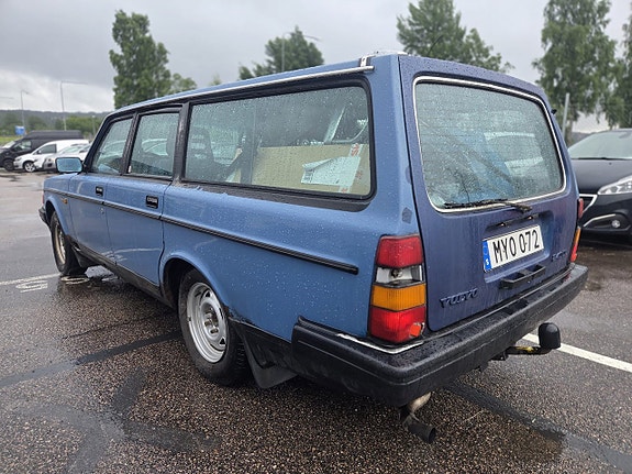 Volvo 245 4 of 6