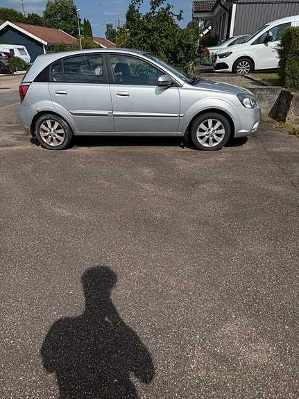 Kia Rio 4 of 5