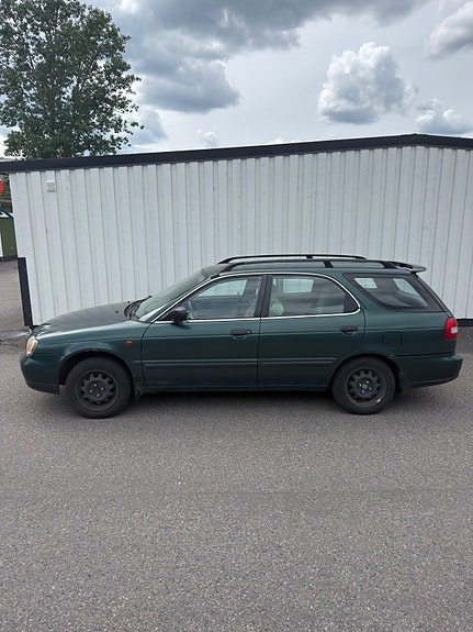 Suzuki Baleno 3 of 5