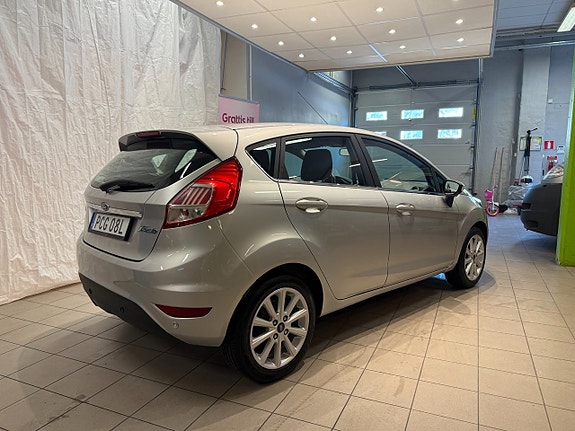 Ford Fiesta 5 of 12