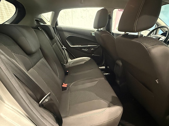 Ford Fiesta 11 of 12