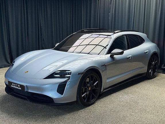 Porsche Taycan 4 of 5