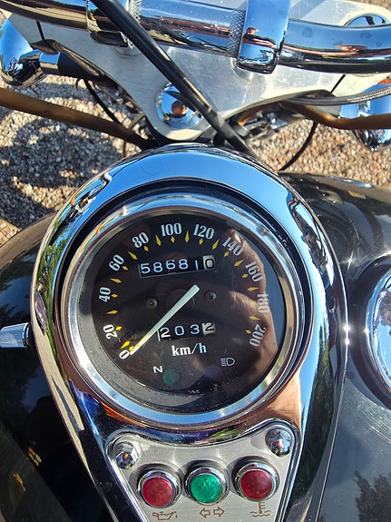 Kawasaki Vulcan 800 4 of 5