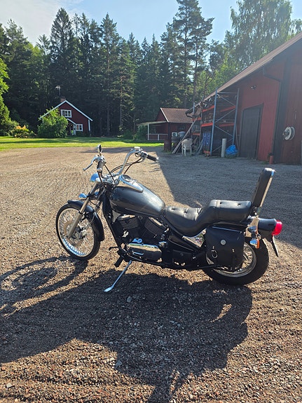 Kawasaki Vulcan 800 2 of 5