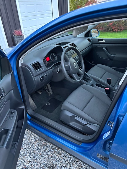 Volkswagen Golf V 4 of 5