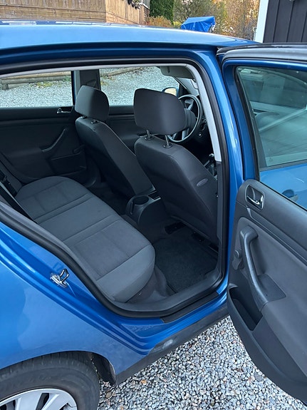 Volkswagen Golf V 5 of 5