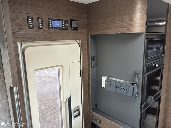 Adria Supersonic 780 SL / Lithium / Solcell / Truma AC 19 of 21