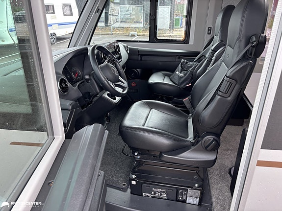 Adria Supersonic 780 SL / Lithium / Solcell / Truma AC 18 of 21