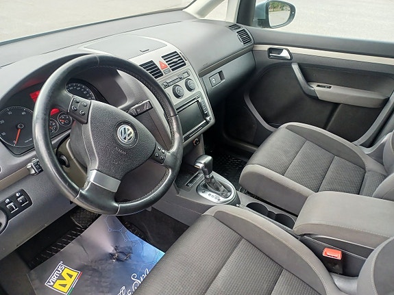 Volkswagen Touran 15 of 24