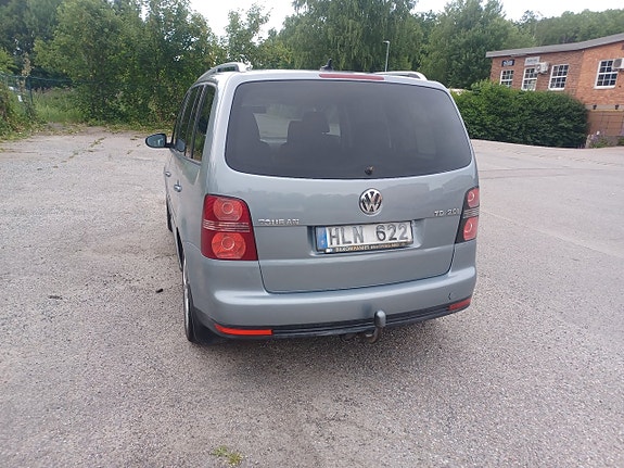Volkswagen Touran 17 of 24