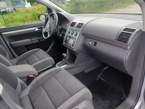 Volkswagen Touran 23 of 24