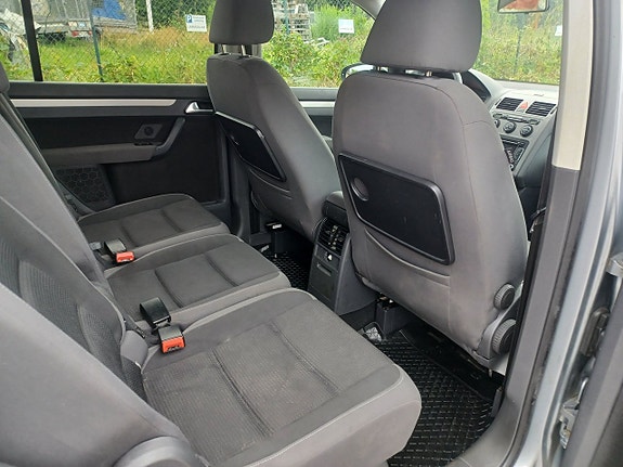 Volkswagen Touran 13 of 24