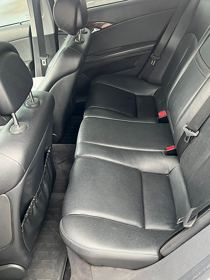 Mercedes-Benz E200 8 of 9