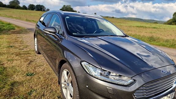 Ford Mondeo 2 of 5