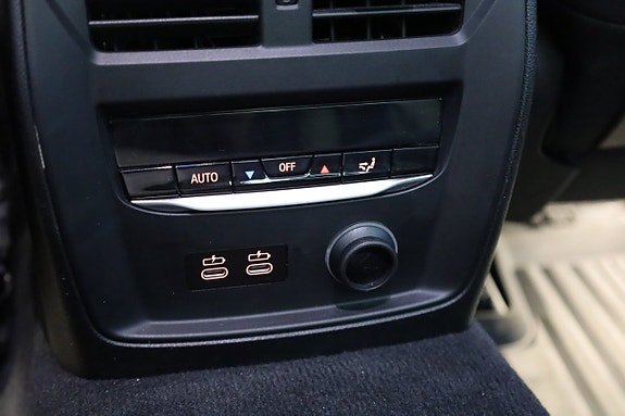 BMW 330e 18 of 27