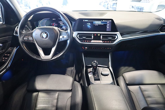 BMW 330e 15 of 27